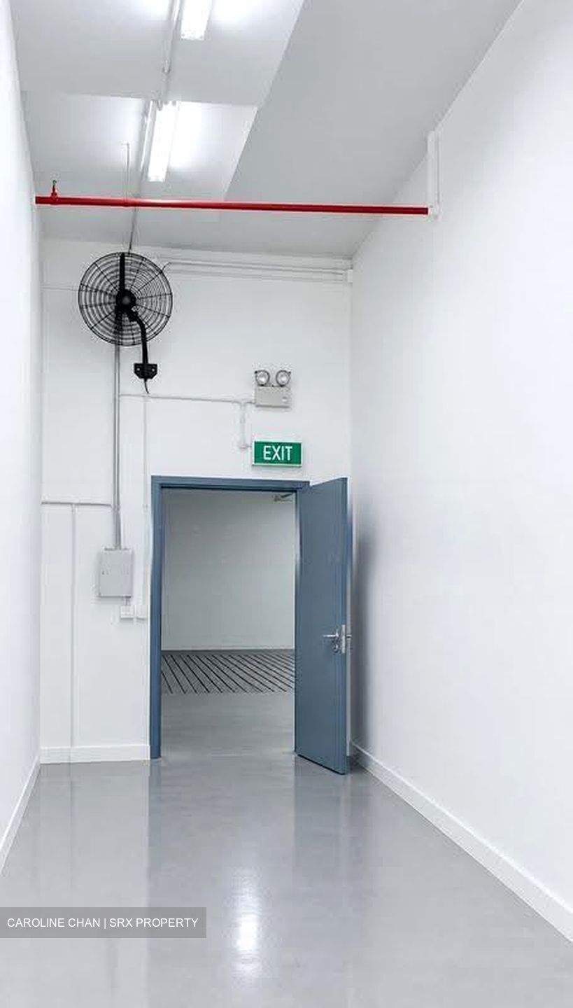 Excalibur Centre (D14), Factory #639830101